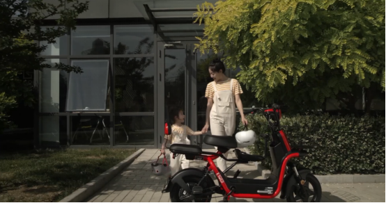 寶爸寶媽看過來！愛瑪電動(dòng)車向你發(fā)來立秋的問候...