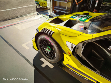 性能與速度相遇，iQOO BMW M4 DTM賽車美圖公布