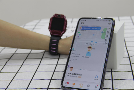 無限接近完美，深評小天才Z6巔峰版電話手表