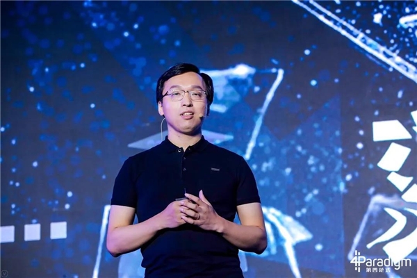 第四范式：借勢PC霸主，推出企業(yè)級AI操作系統(tǒng)