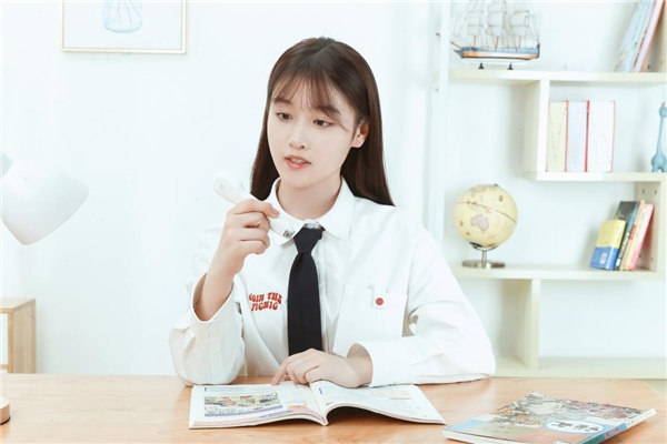 阿爾法蛋詞典筆Q3 ， 孩子的開學(xué)文具新選擇