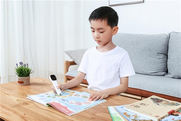 阿爾法蛋詞典筆Q3 ， 孩子的開學(xué)文具新選擇