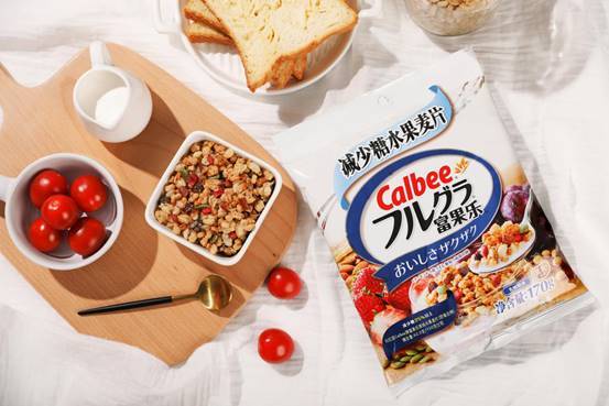 你可能不知道松尾孝，但你一定知道他一手打造的零食王國(guó)——卡樂(lè)比