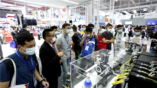 歐姆龍亮相工博會：“i-Automation！大進化” 深耕制造現(xiàn)場，創(chuàng)新自動化未來