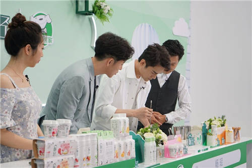 王凱同款暢輕1小時(shí)送達(dá)，京東到家“超級(jí)粉絲日”助伊利低溫銷量破紀(jì)錄