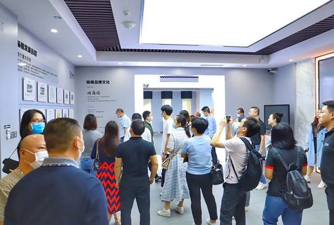 品質(zhì)制勝！智能鎖十大品牌楊格智能門鎖總部迎來質(zhì)量標桿企業(yè)學(xué)習(xí)交流團