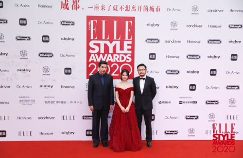 ELLE風(fēng)尚大典邂逅公益 金星：2021年新氧公益捐贈不設(shè)上限