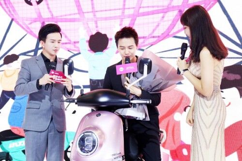 小刀攜手品牌代言人馬天宇“宇”你同行，燃爆南京