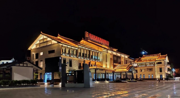 夢回巴國，光馳峽谷，雷士照明又一力作