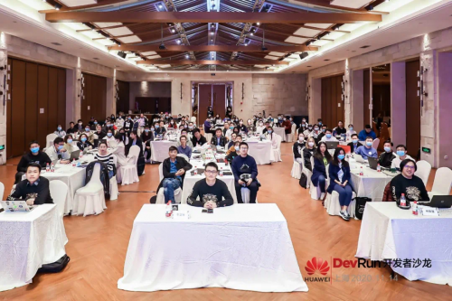 讓AI像Excel一樣普及：這周末，我們聊了聊AI的無(wú)障礙打開(kāi)方式