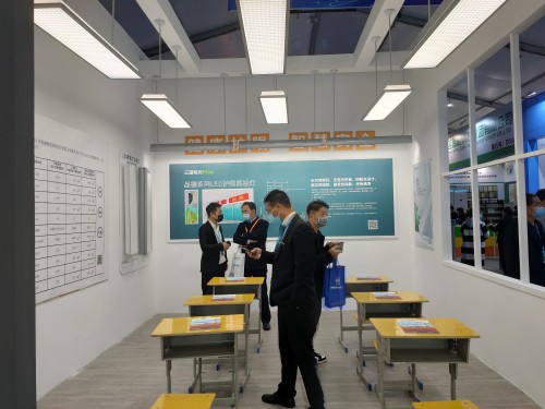 一天兩展！三雄極光學校照明魅力盛放雙城！