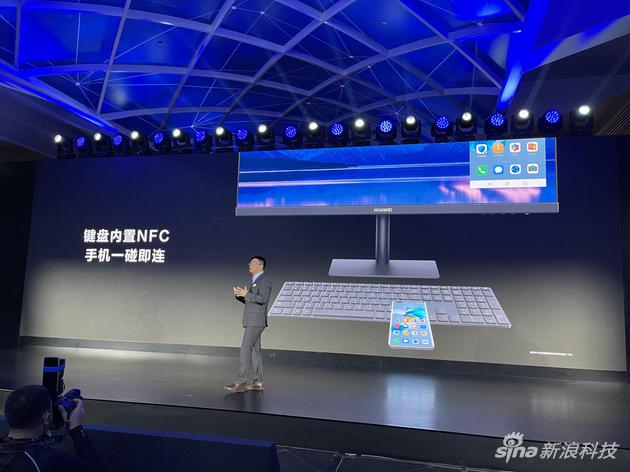 鍵盤內(nèi)置NFC，支持一碰即連
