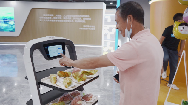 普渡科技掛牌廣東省室內(nèi)智能移動(dòng)機(jī)器人工程技術(shù)研究中心！