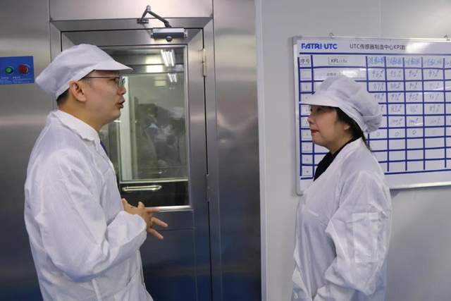 法國駐廣州總領事館總領事周麗君女士一行參觀訪問西人馬公司