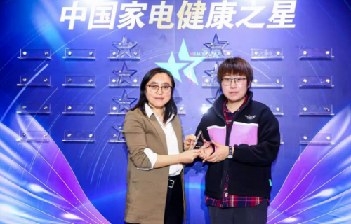 美的冰箱獲專業(yè)評審認(rèn)可，微晶、果潤系列斬獲中國家電健康之星