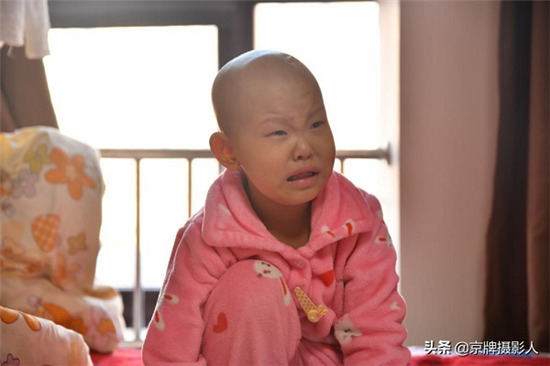 女人等不及老公“長大”，輕松籌·輕松公益上這個萌娃腦袋生腫瘤，急需幫助