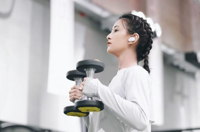 牛年牛裝備——與索尼WF-SP800N真無(wú)線降噪運(yùn)動(dòng)耳機(jī)一起專(zhuān)注運(yùn)動(dòng)接牛年