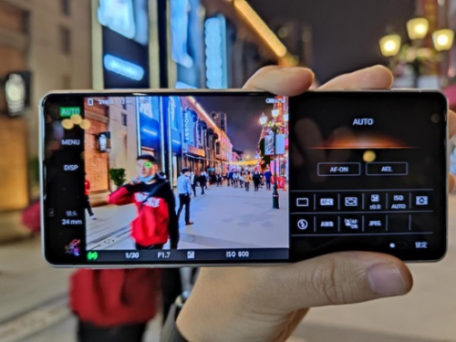 在拍照上拿獎(jiǎng)拿到手軟的索尼Xperia1 II，是天下攝友的新年大禮