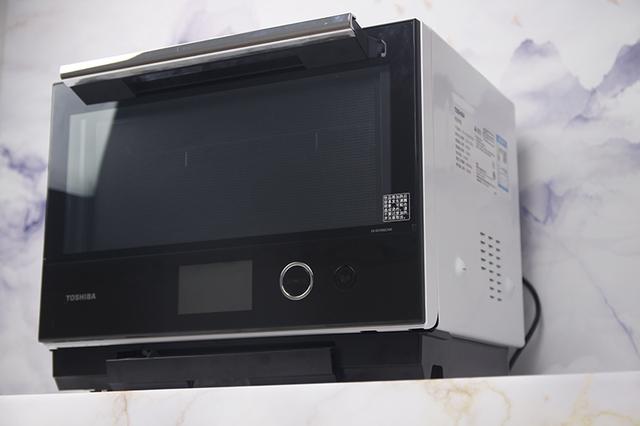 東芝微蒸烤一體機(jī)ER-RD7000CNW，全能料理的嘗鮮體驗(yàn)
