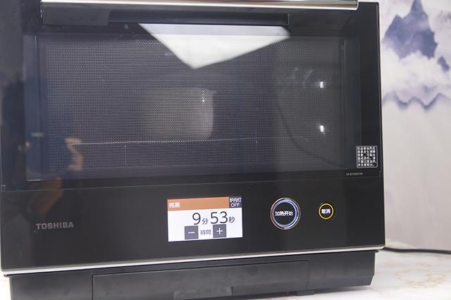 東芝微蒸烤一體機(jī)ER-RD7000CNW，全能料理的嘗鮮體驗(yàn)