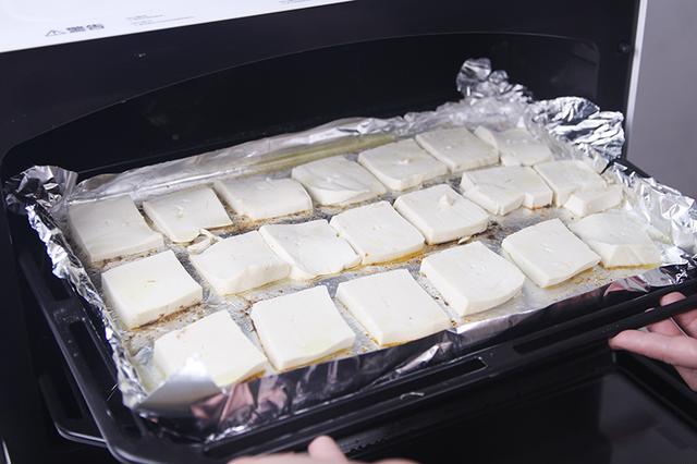 東芝微蒸烤一體機(jī)ER-RD7000CNW，全能料理的嘗鮮體驗(yàn)