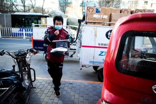圓通小哥七年僅回家兩次 只為讓顧客準時收到“佳節(jié)驚喜”