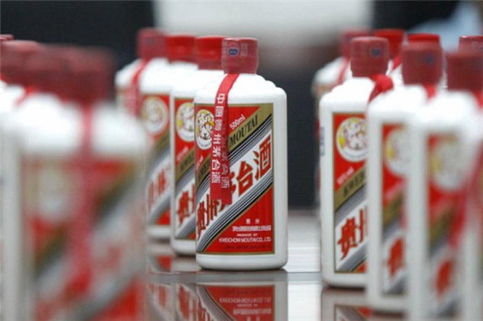 小米有品取消茅臺預(yù)約門檻，網(wǎng)友：過年喝到平價茅臺，感謝有品