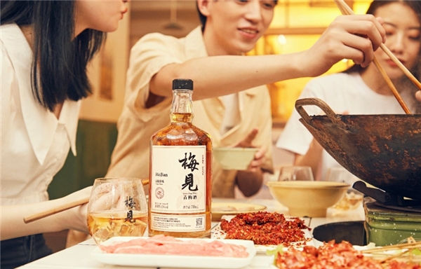 江小白果酒，十足果味誠意滿