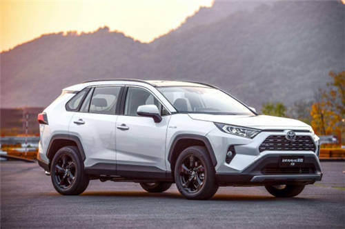 RAV4榮放雙擎版，擁有傲視同級的三種四驅(qū)系統(tǒng)