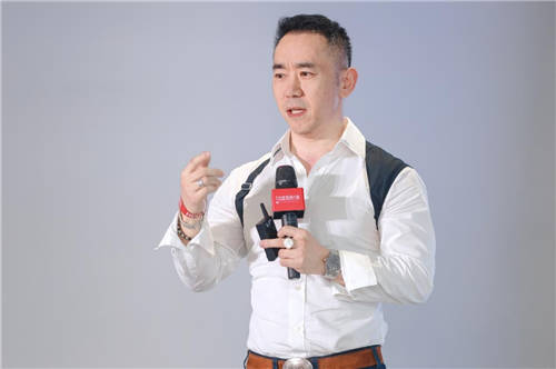 大自然地板成功舉辦品牌嘉年華，2021淡色輕染新品正式發(fā)布