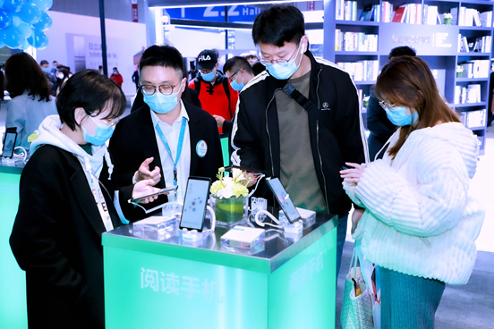 海信閱讀手機等產(chǎn)品亮相AWE2021 展現(xiàn)大國廠商實力