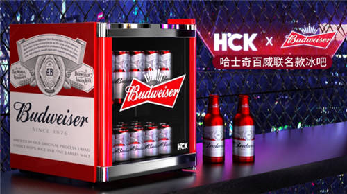 一眼淪陷！HCK哈士奇×百威聯(lián)名冰吧，太吸睛了！