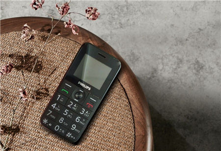 真人親測：兩款王炸老人機，你更欣賞哪一款？