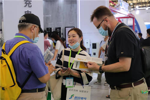 萬象更新：充電樁萬億市場“風向標”看八月上海盛會！