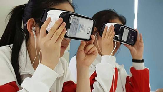 高通耕耘5G毫米波，應(yīng)用前景廣闊，VR教學(xué)讓課堂趣味盎然