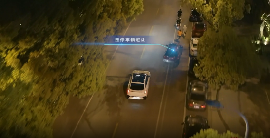 要領(lǐng)先，就領(lǐng)先特斯拉!極狐阿爾法S 華為HI版十大標(biāo)桿鑒定