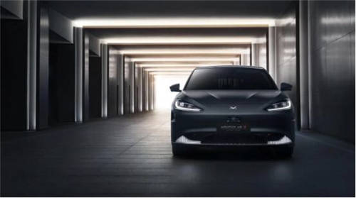 同樣是華為造車概念企業(yè)，ARCFOX極狐和賽力斯有何不同？