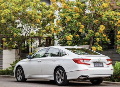 雅閣和凱酷哪個好？誰更符合新型時代的購車模式？