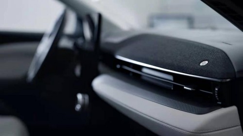 福特電馬PK特斯拉Model Y，談談關于電動車的那些事兒