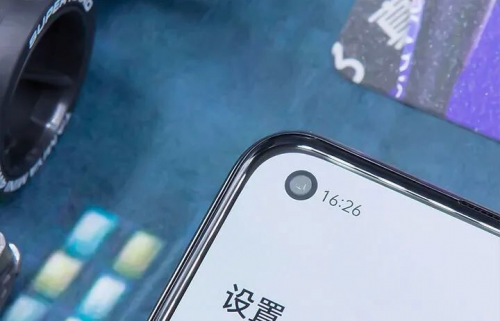 樂神機(jī)，酷炫潮爆｜楊冪代言手機(jī)千元機(jī)皇realme 真我Q3 Pro測(cè)評(píng)