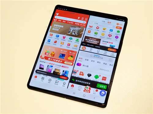 折疊屏多任務(wù)交互對(duì)比 三星Galaxy Z Fold2 5G勝在高效實(shí)用