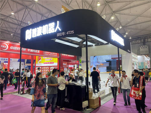 直擊成都火鍋展，普渡機(jī)器人現(xiàn)場成交多臺！