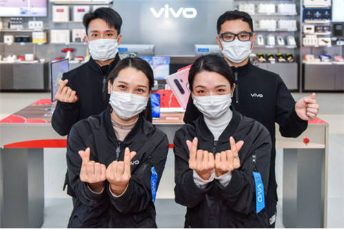 iQOO一代電池安心換僅69元！售后服務(wù)堪稱(chēng)行業(yè)標(biāo)桿