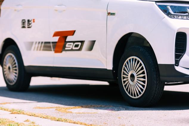 2021新款代步車翹楚金彭T90，憑實力跑的遠