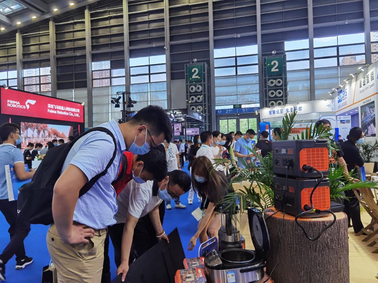 增效市場應(yīng)用，無人機(jī)供電伴侶電小二戶外電源豐富無人機(jī)產(chǎn)業(yè)發(fā)展