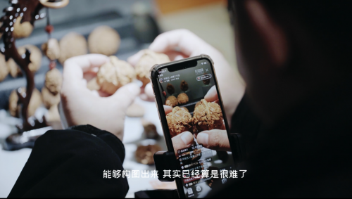 年銷百萬！他在微拍堂靠核雕手藝逆轉(zhuǎn)人生