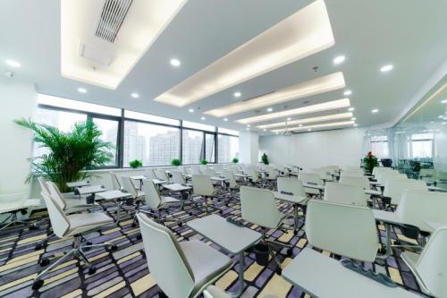 充滿潛力的小?；驶?qū)⒊苫ヂ?lián)網(wǎng)企業(yè)黑馬