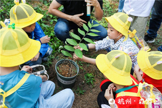 讓教育更有意義！大力智能把課堂搬進(jìn)了大自然