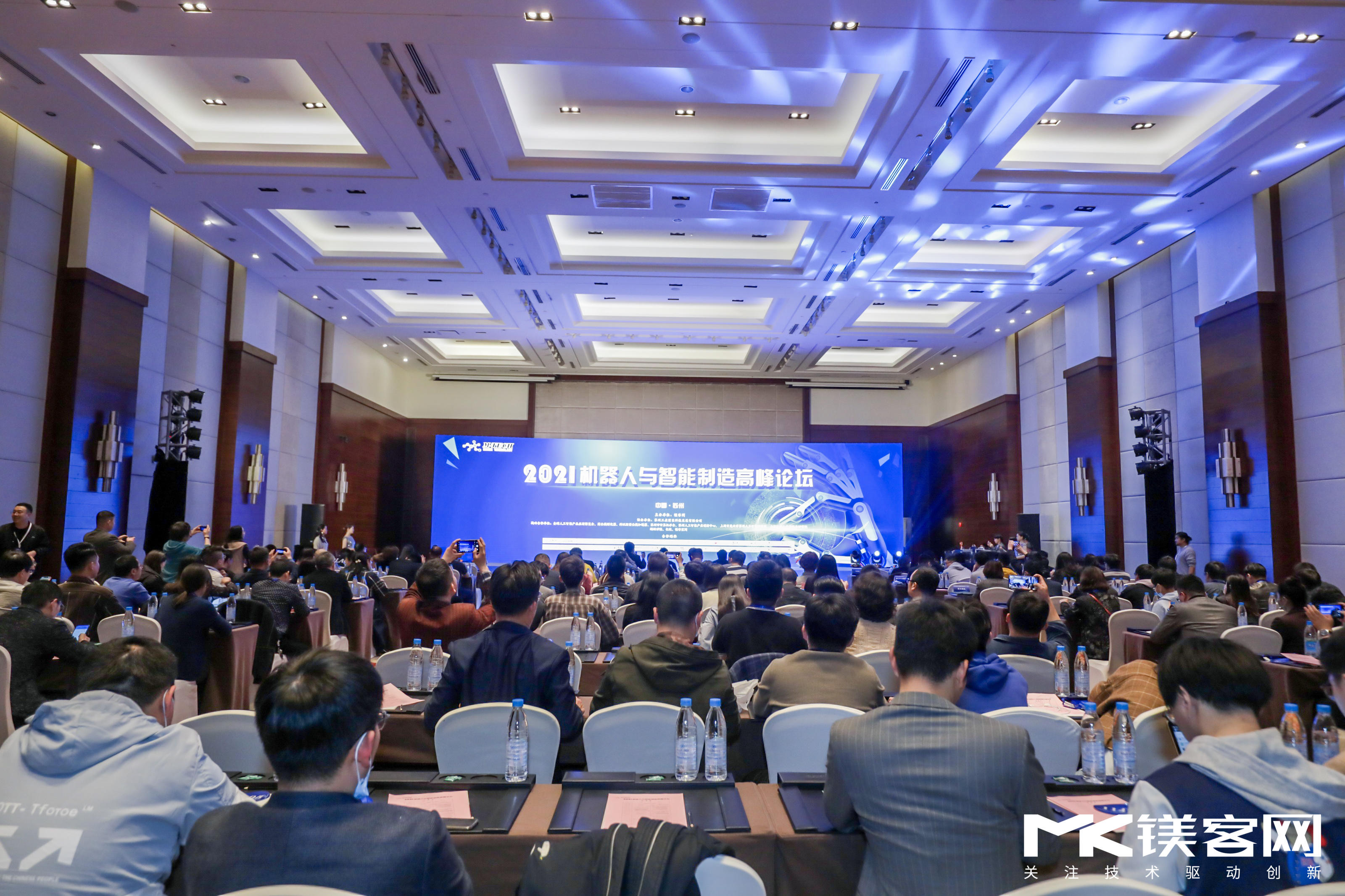 關于機器人與智能制造的“新思考”，都在M-TECH 2021機器人與智能制造高峰論壇上