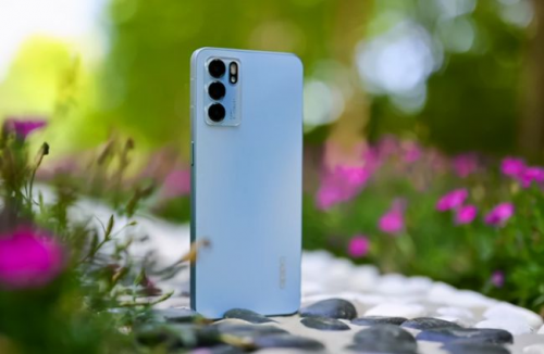 論顏值從來沒輸過，OPPO Reno6外觀亮眼，夏日晴海配色絕了